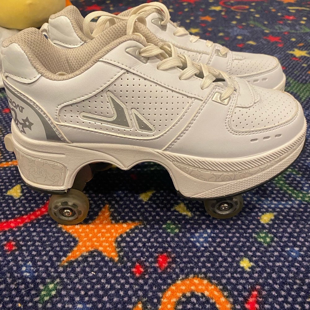 Agloat sneakers with wheels